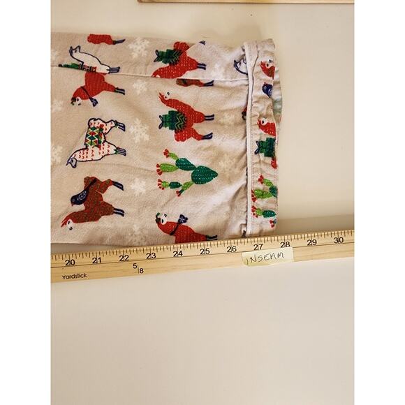 THE COMPANY STORE Women's Red White Green LLAMAS Christmas Pajama Pants SZ L - Picture 8 of 8